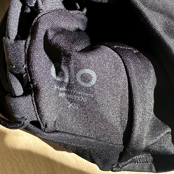 ALO Yoga Black Lace-Up Crop Top - Picture 3 of 3